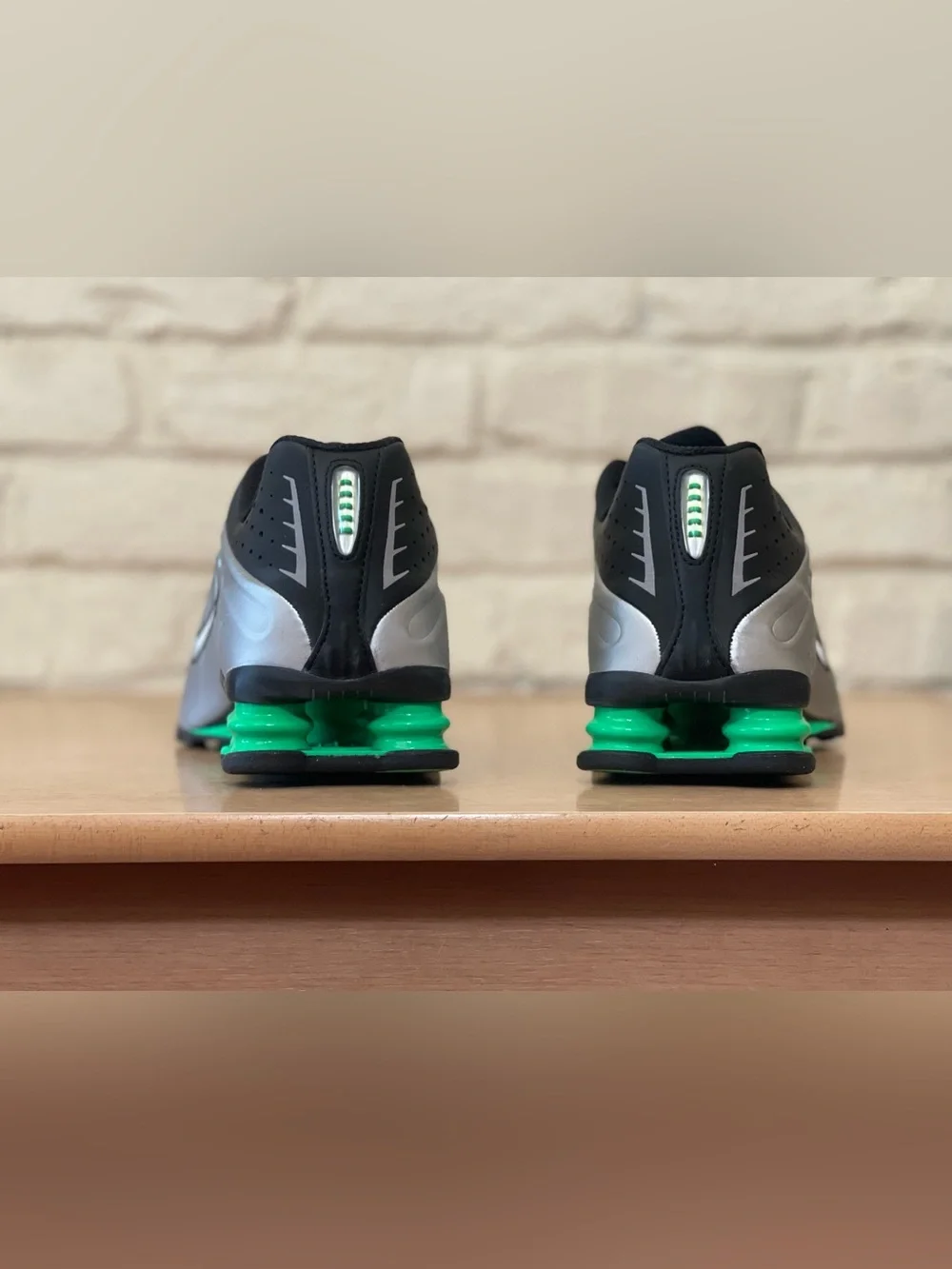 Nike shox r4
